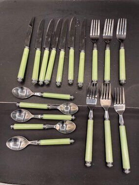 Lot of 18 Hanford Forge HAF25 Flatware Plastic Lime Green Handles Fork Spoon Kni